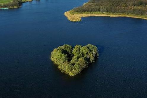 生態(tài)環(huán)境部舉行8月例行新聞發(fā)布會 介紹深化環(huán)評與排污許可改革、促進(jìn)高質(zhì)量發(fā)展情況